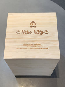 Müller・Hello Kitty *Worldwide Limited Edition Smoking Figurine* (Handmade in Germany)