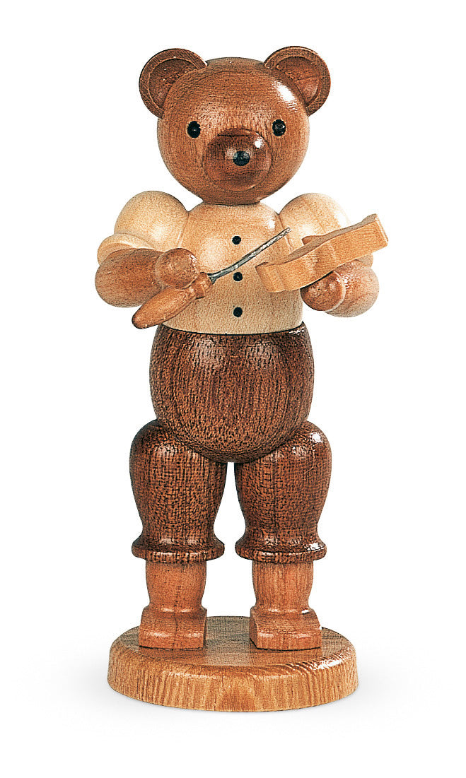 Bear, male wood carver
